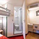 Premiere Classe Angers Otel