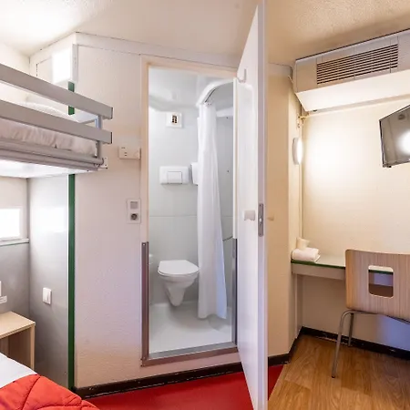 Premiere Classe Angers 호텔 2*