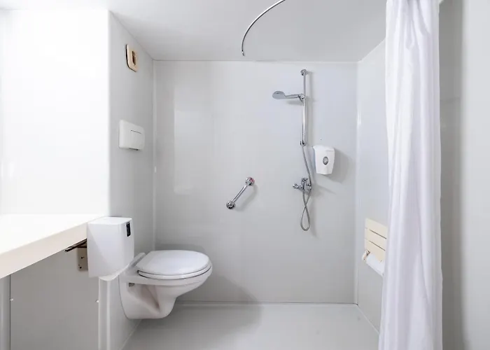 Premiere Classe Angers 2*