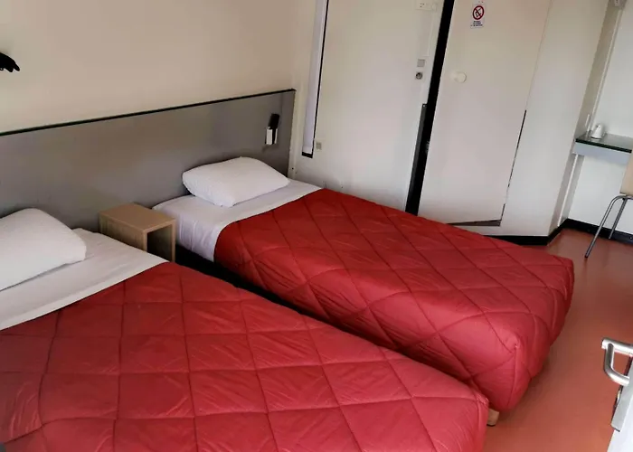 Premiere Classe Angers 2*